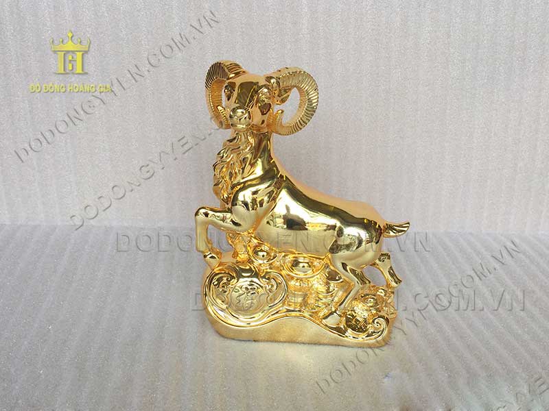 Tượng dê dát vàng 24K mang bình an, hóa giải sát khí cho gia chủ 