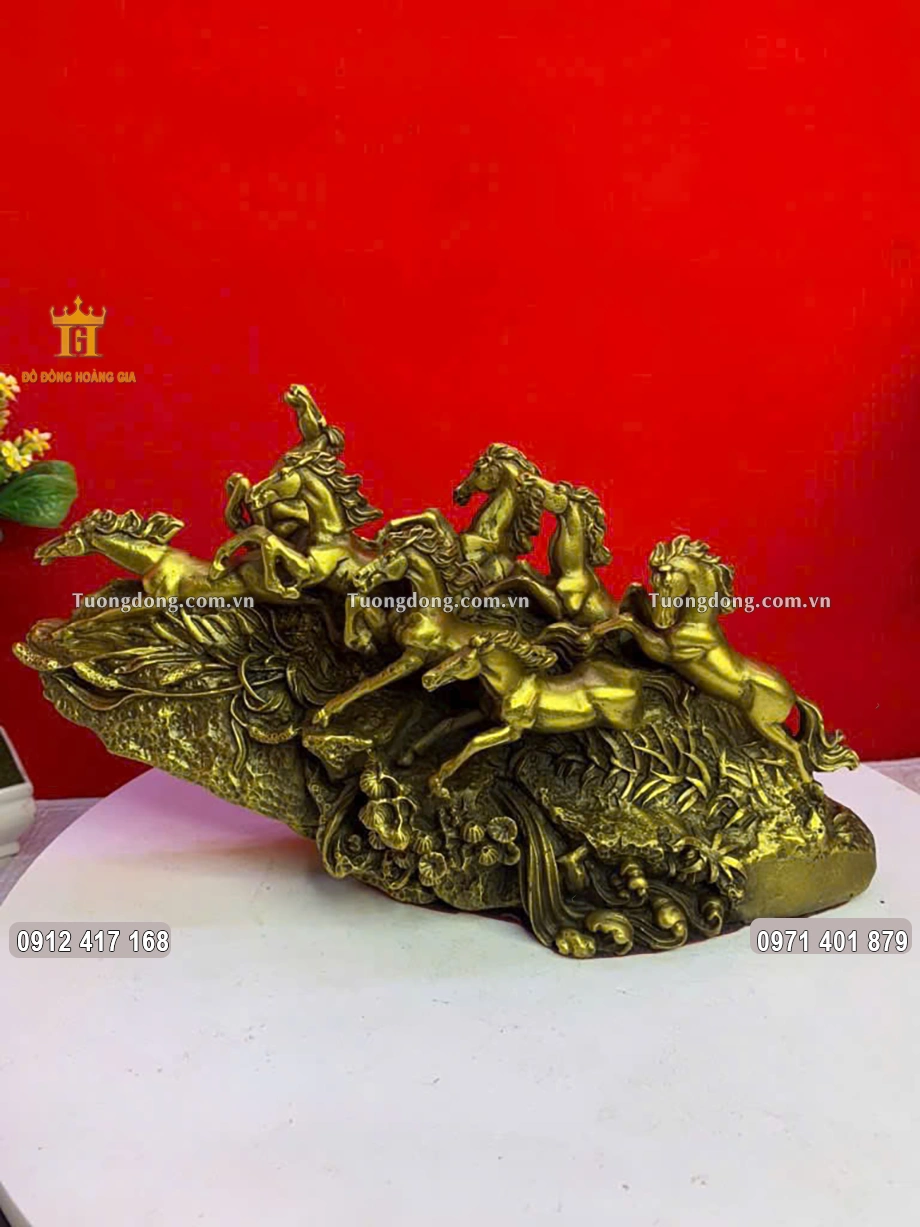 Tượng Đồng Bát Mã Tung Vó Trên Thảo Nguyên Cao 23Cm