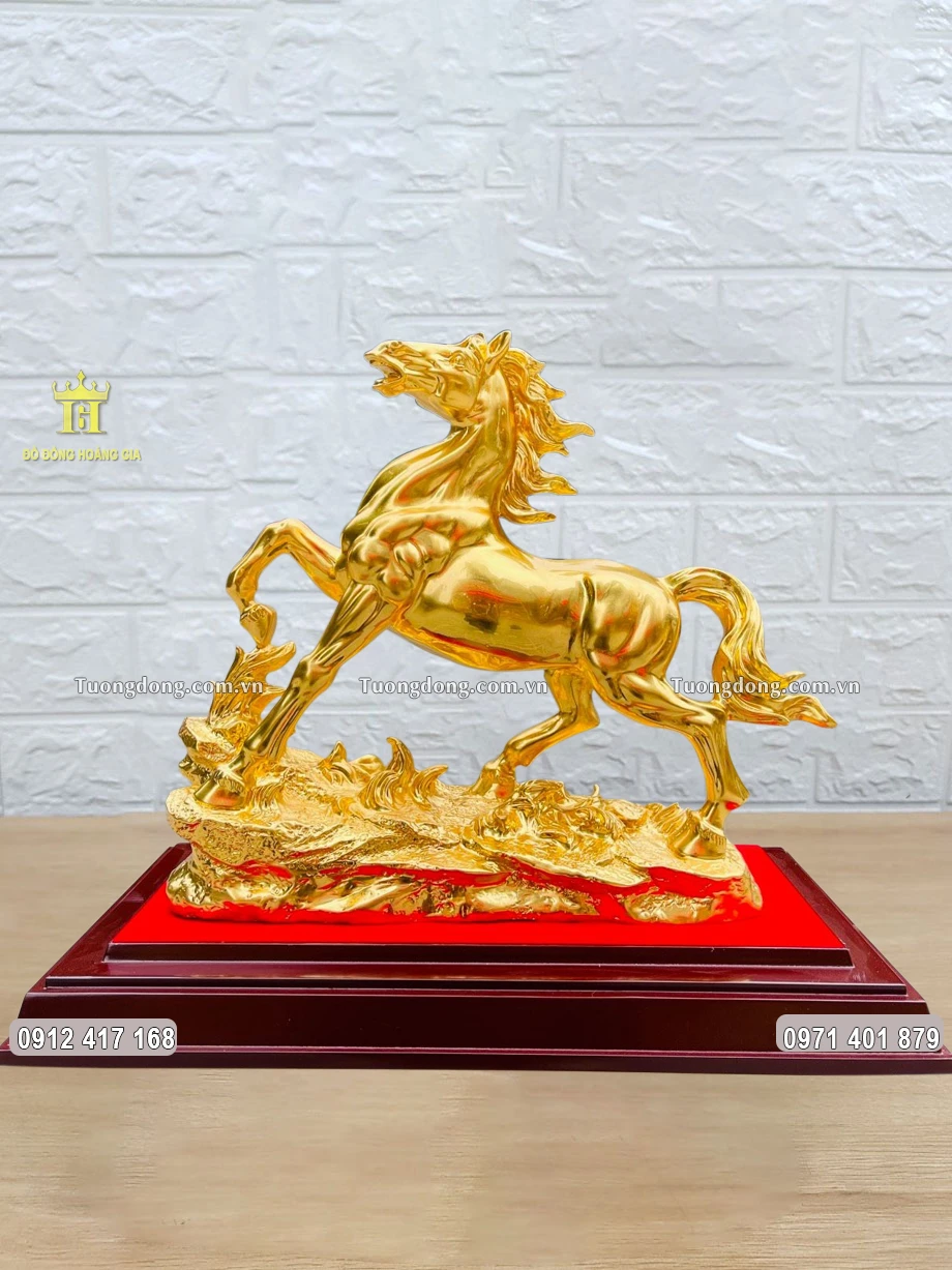 Tượng Ngựa Bát Mã Truy Phong Mạ Vàng 24K