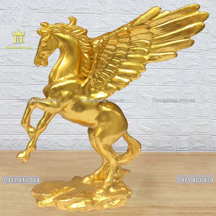 Linh vật được đúc theo dáng ngựa hí