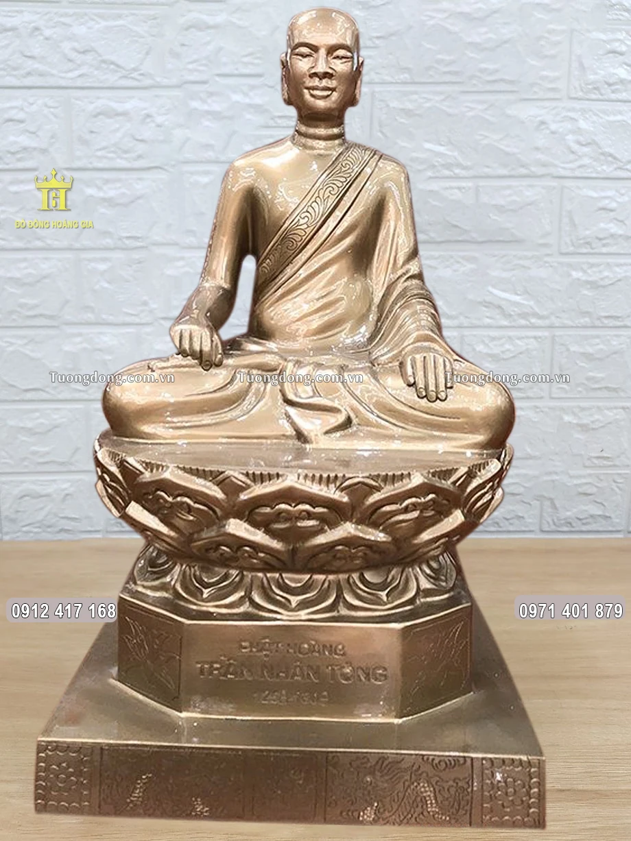 Tượng Phật Hoàng Trần Nhân Tông Bằng Đồng Đỏ Đế Vuông