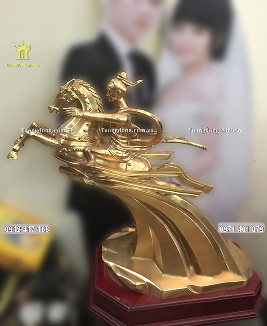 Tượng Thánh Gióng Bằng Đồng Vàng Cao 62Cm