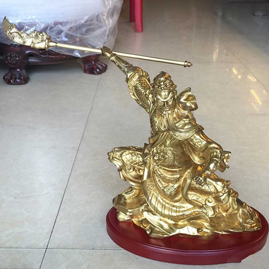 Tượng Quan Vân Trường Cầm Đao Bằng Đồng Vàng