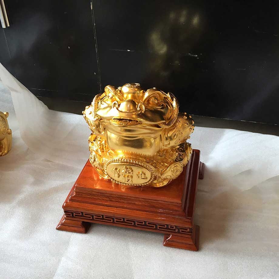 Tượng Thiềm Thừ Cóc Ba Chân Bằng Đồng Dát Vàng 9999 Cỡ Lớn