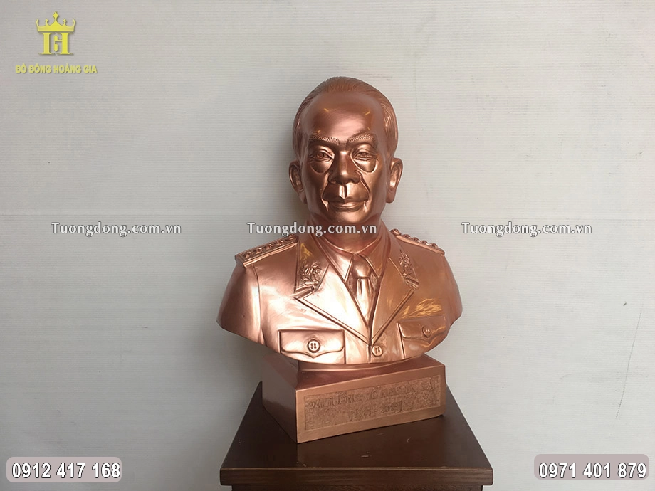 Tượng Bác Giáp Nhìn Nghiêng Bằng Đồng Đỏ Để Mộc