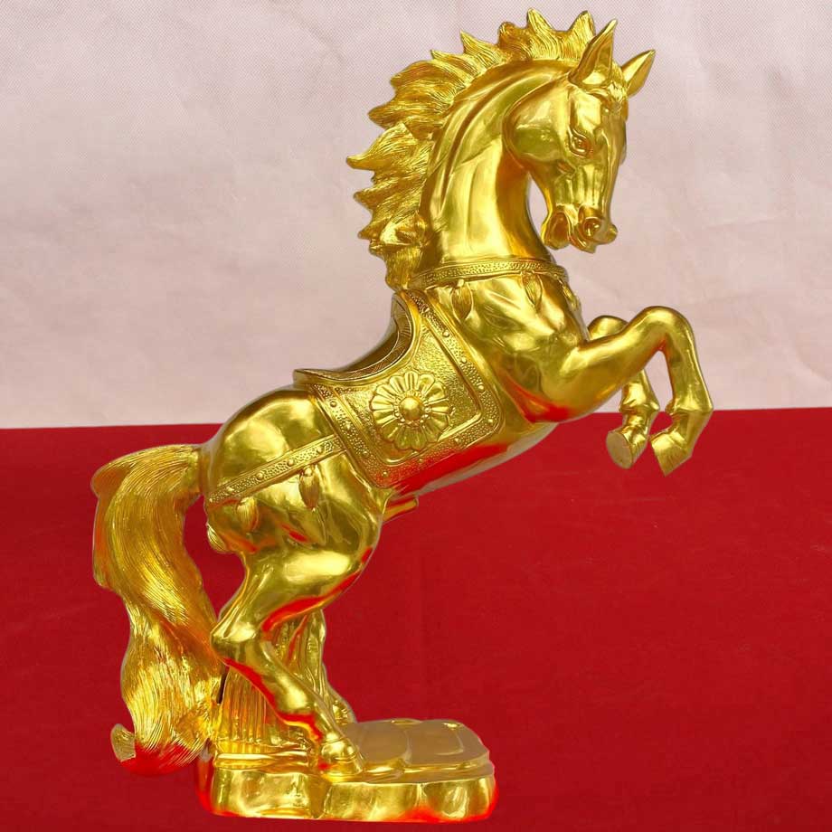 Tượng Độc Mã Bằng Đồng Đỏ Dát Vàng 9999 Cao 90Cm