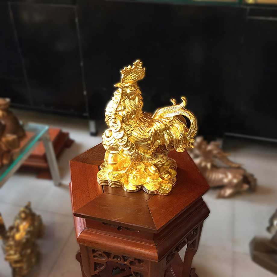 Tượng Đồng Con Gà Ngậm Xâu Tiền Dát Vàng 30Cm