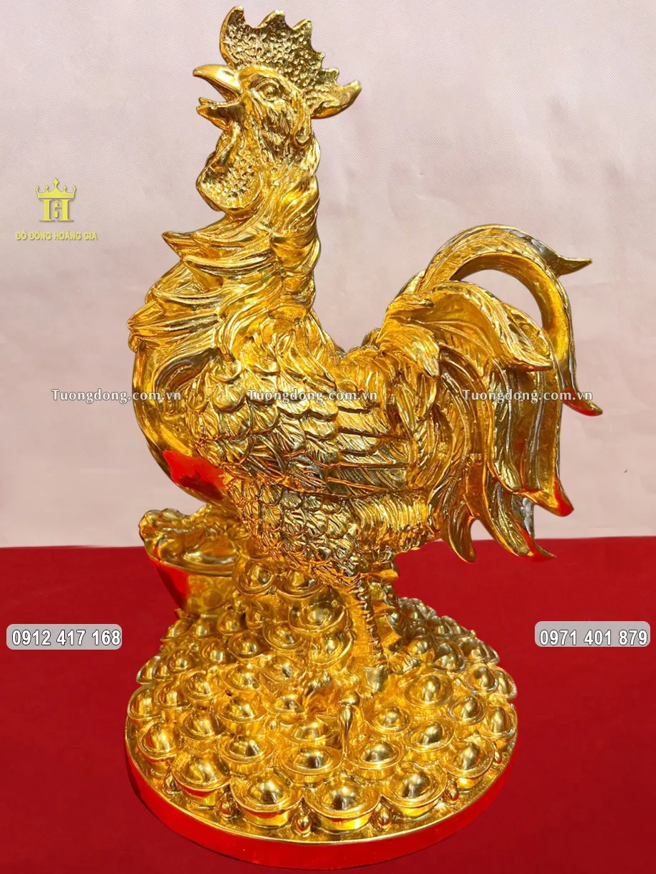 Tượng Gà Trống Đứng Trên Mâm Tiền Dát Vàng 9999 Cao 40Cm