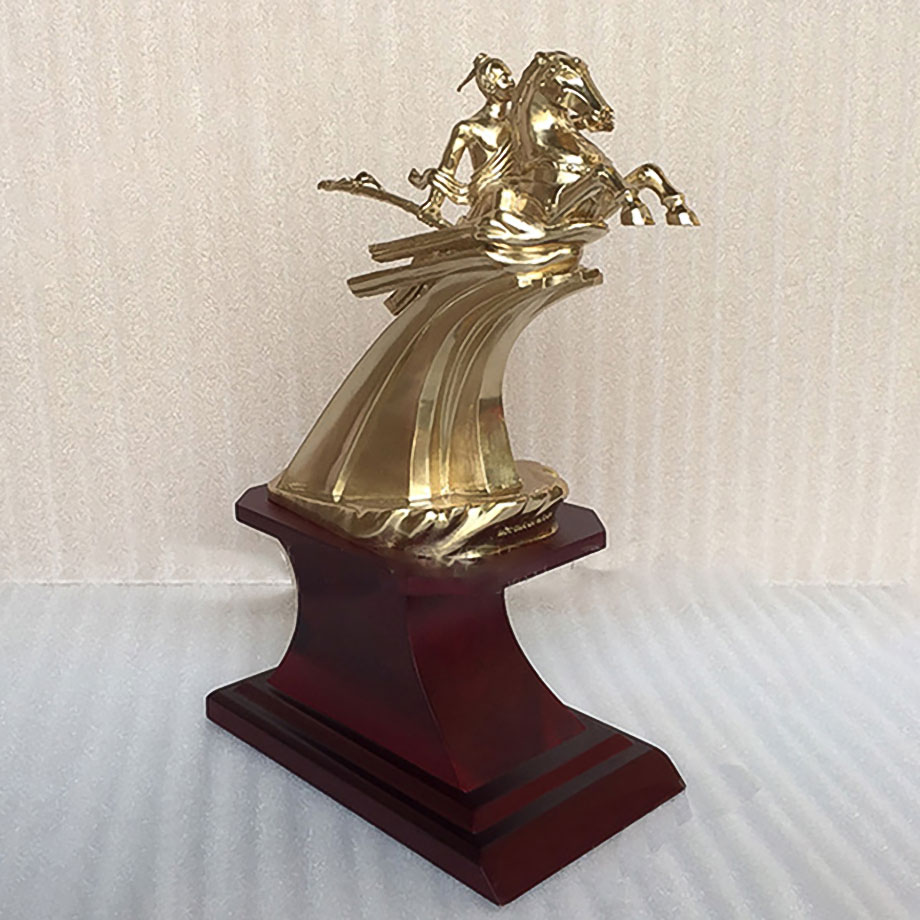 Tượng Thánh Gióng Bằng Đồng Vàng Cao 23Cm